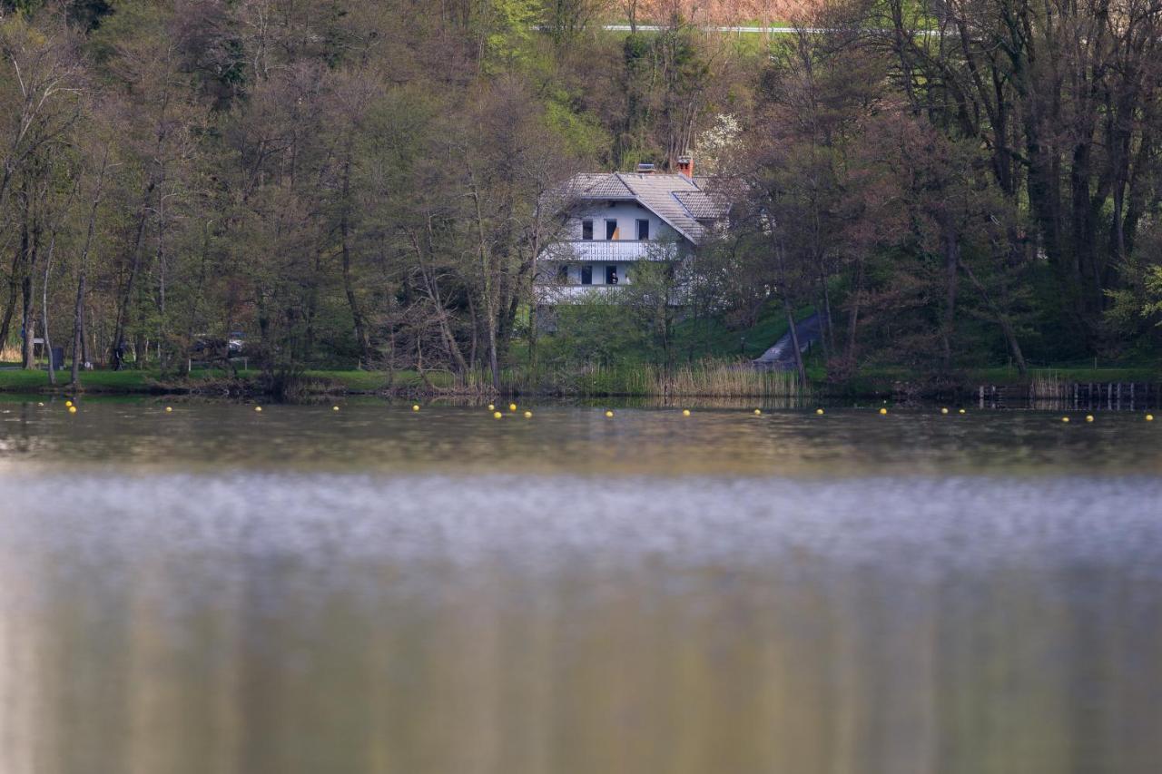 Lake House Sebanc Bled Bagian luar foto