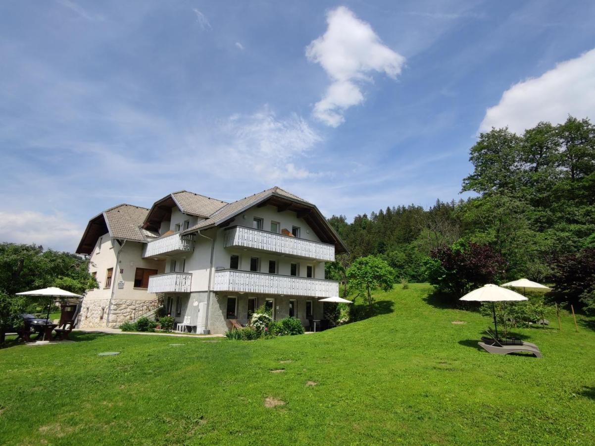 Lake House Sebanc Bled Bagian luar foto