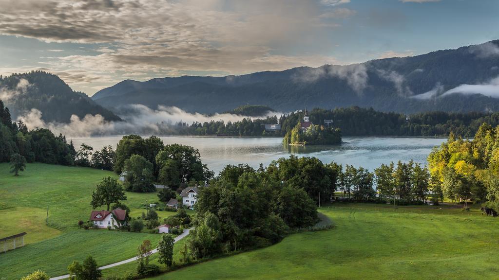 Lake House Sebanc Bled Bagian luar foto